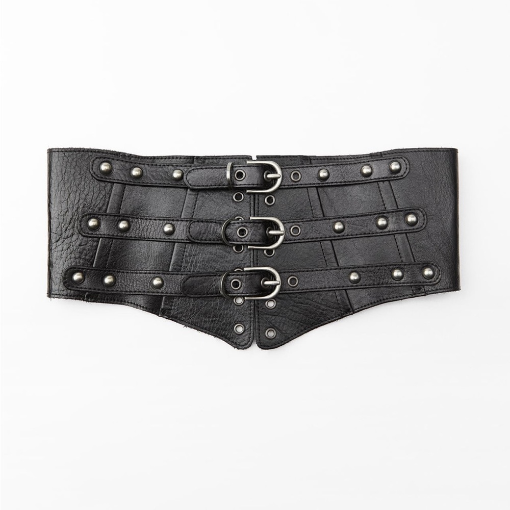 🔥 Last 2 Piece - Zara limited edition studded pure leather cummerbund belt
